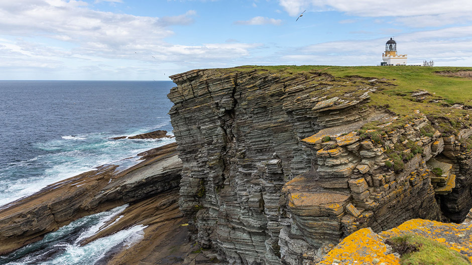 Kliffen en vogels, archeologische plaatsen en scheepswrakken – impressies van de Orkneys.