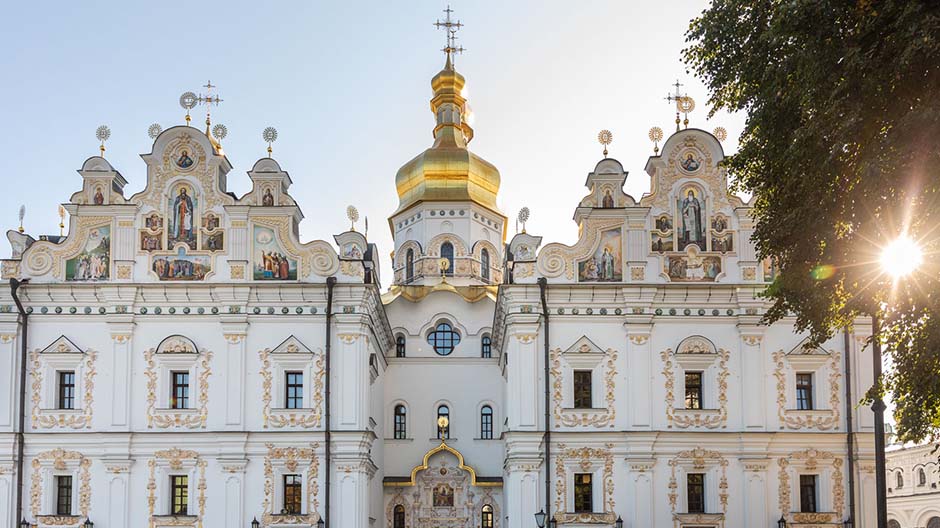 Overdådig skønhed: Huleklosteret ved Kiev på den vestlige bred af Dnepr. Kunstigt skabte huler tjente munkene som eremitboliger.