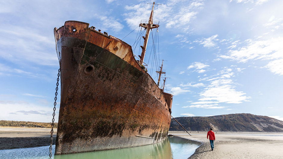 "Desdemona" Tierra del Fuego'da tehlike içinde karaya oturmuştu. Kaptan takımının hayatını böyle kurtardı.