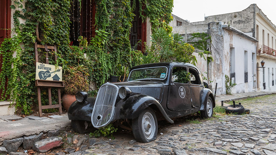 Ajoneuvon tarkastus Montevideon ulkopuolella – ja Colonia del Sacramenton siirtomaa-aikaista charmia.