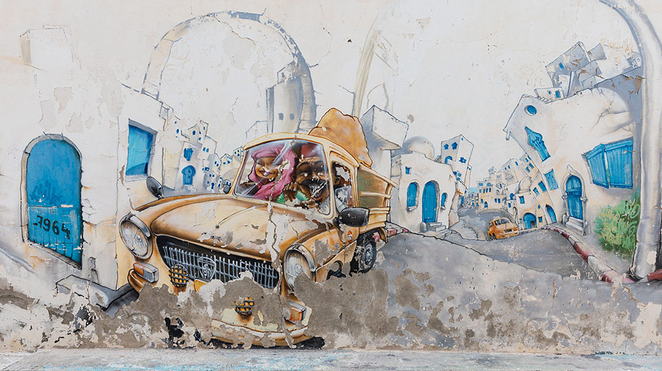 Sinagogă, artă stradală, viață stradală: cine caută cu tot dinadinsul, descoperă multe pe insula Djerba.