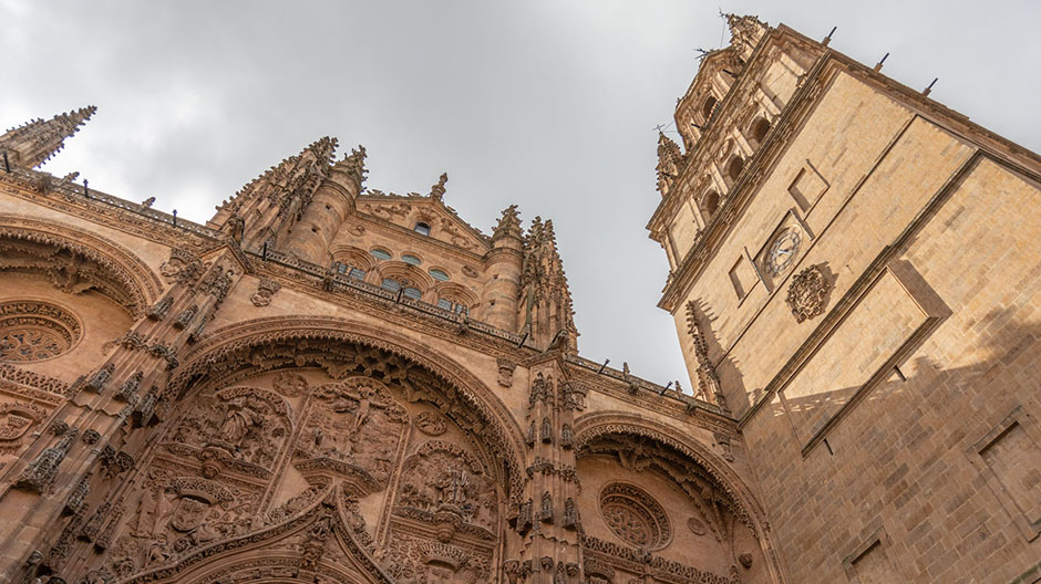 Fascinerande arkitektur i den ”gyllene staden” Salamanca. 