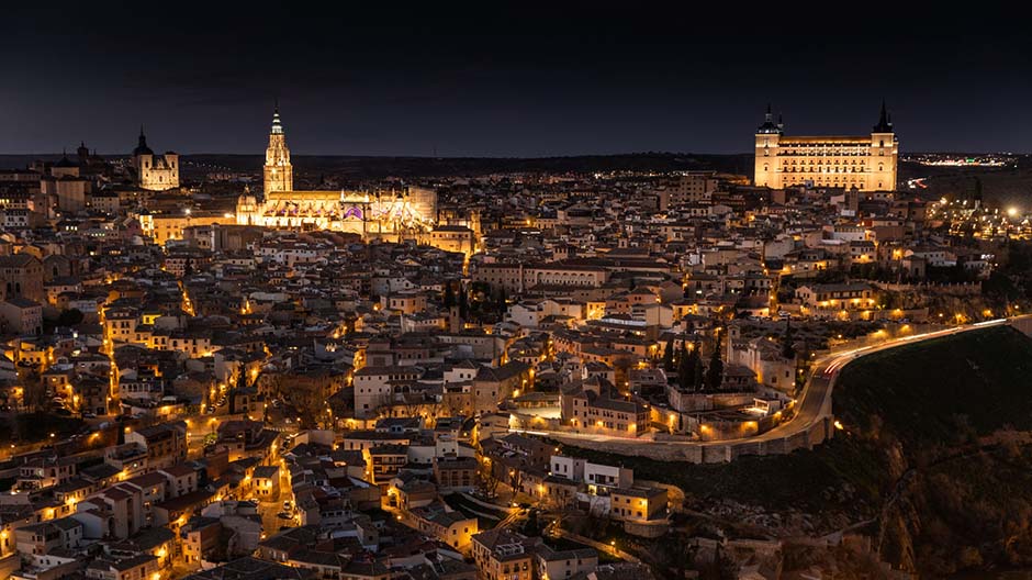 ... maar ook 's nachts is Toledo een fascinerende stad...