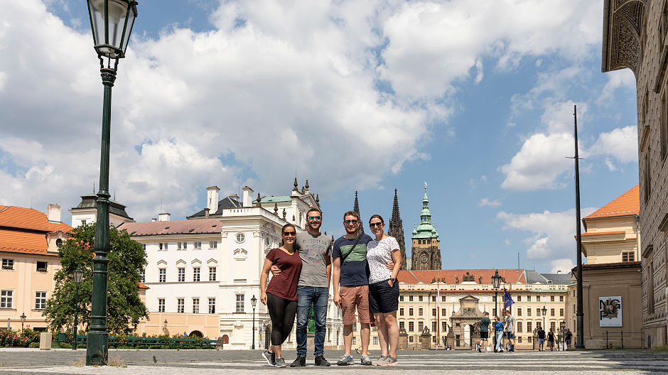 Não há viagem pela República Checa sem um desvio até Praga: os Kammermann apenas tiveram de partilhar a «Cidade Dourada» com outros poucos visitantes – a situação atual também tem os seus aspetos positivos.