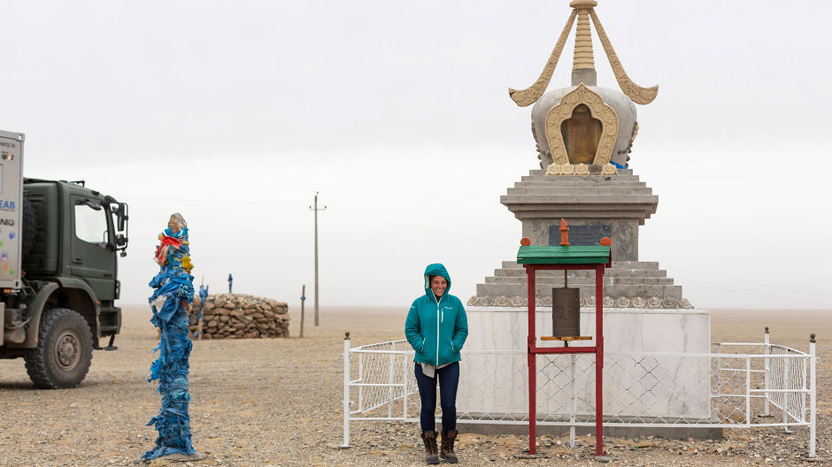Νέοι φίλοι στο Facebook και δρόμοι μέσα από την έρημο: στη Μογγολία περίμεναν τους Kammermann διάφορες εκπλήξεις.