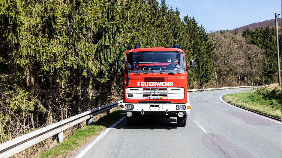 Totalmente adecuado también para el tráfico de larga distancia: El LPK 1626 de Stefan Klute lleva desde 1974 siendo un vehículo de bomberos.
