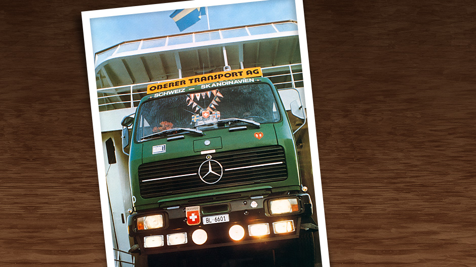 Zwitsers in Scandinavië – te bewonderen op tv: Henry en James. Maar ook hun Mercedes-Benz vrachtwagens spelen voor de camera een glansrol!