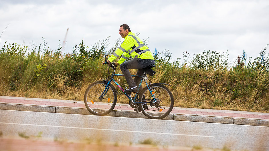 ¿Fin de jornada en cabina? Para Dieter, ningún problema. Sin olvidar la actividad física —preferentemente en bicicleta.