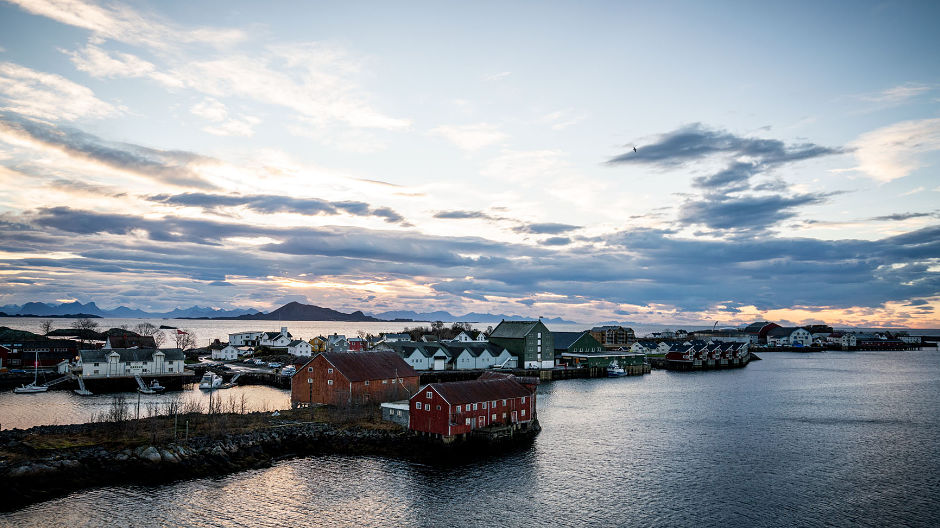 Regelmäßiger Anlaufpunkt. Das Fischerei- und Werftenstädtchen Svolvær an der Ostküste der Lofoteninsel Austvågøya zählt viele ServiceNord-Kunden und ist auch bei Touristen beliebt.