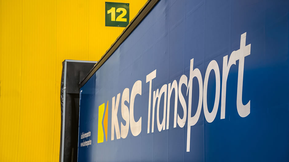 Rolling on. In 2016 KSC Transport generated over 9 million euros in revenue. The previous year’s figure was 6.7 million.