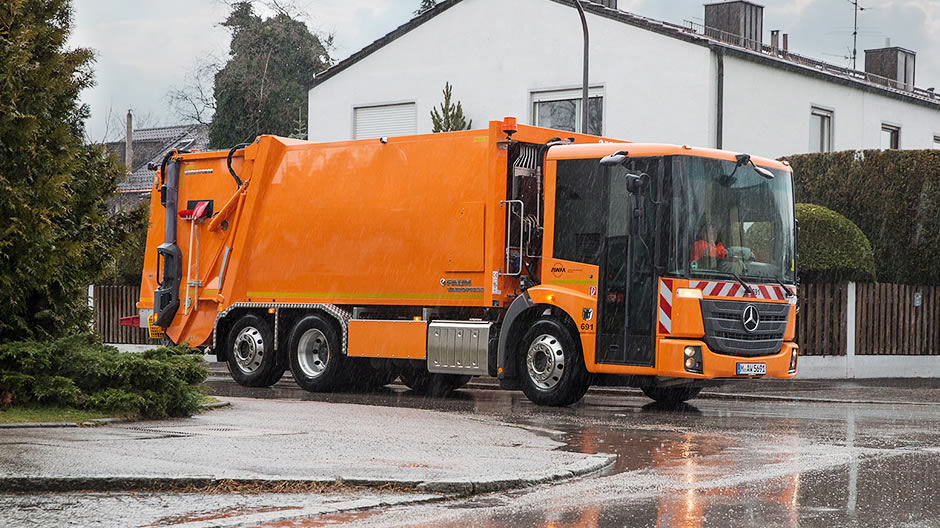Dans les rues de Munich. En 2015, les 190 BOM de la Société de gestion des déchets de Munich (AWM) ont totalisé 2,3 millions de kilomètres et consommé 1,6 million de litres de diesel : le potentiel d’économie est énorme.
