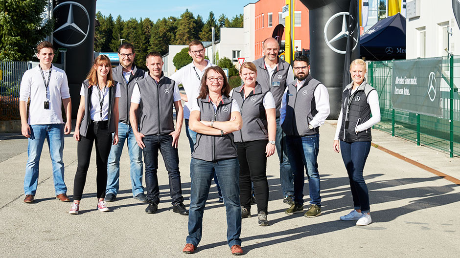 Ein kleines, aber feines Team von Mercedes-Benz Österreich ist in Kärnten vor Ort.