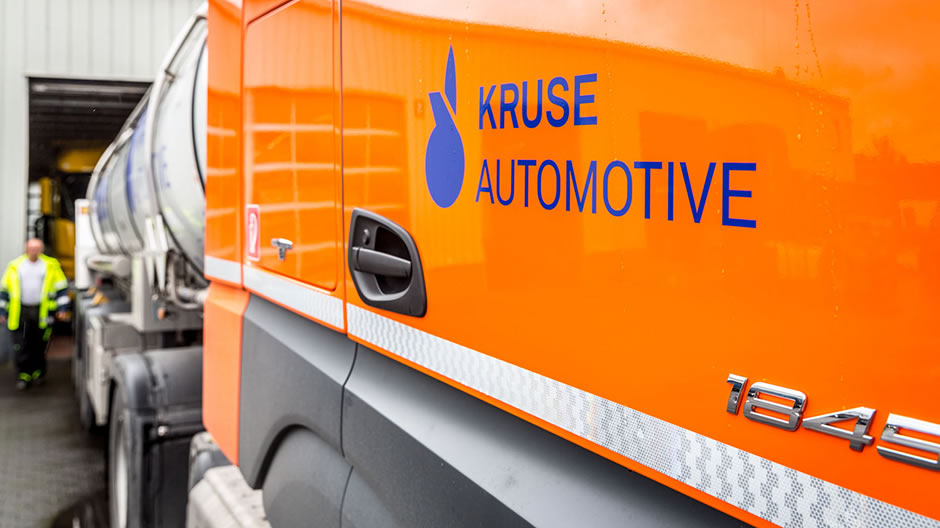 Rund 30 Tank-Lkw sind für Kruse Automotive im Einsatz. Die Fahrzeuge brauchen freilich auch selbst AdBlue – rund fünf Prozent der benötigten Kraftstoffmenge.